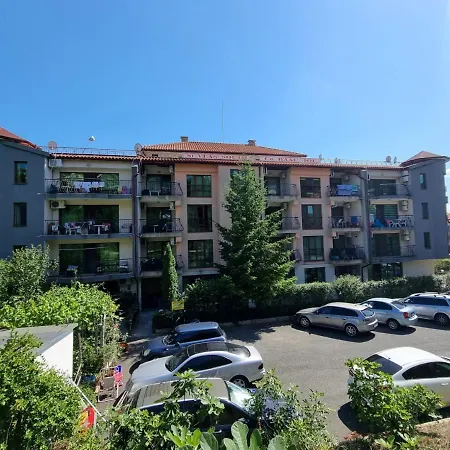 2- South With Terrace Apartment